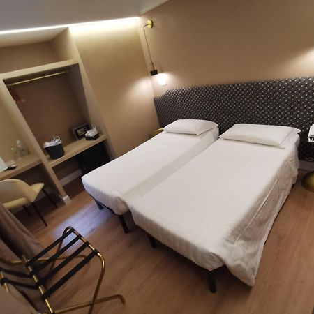 Hotel Fiori Рим Экстерьер фото