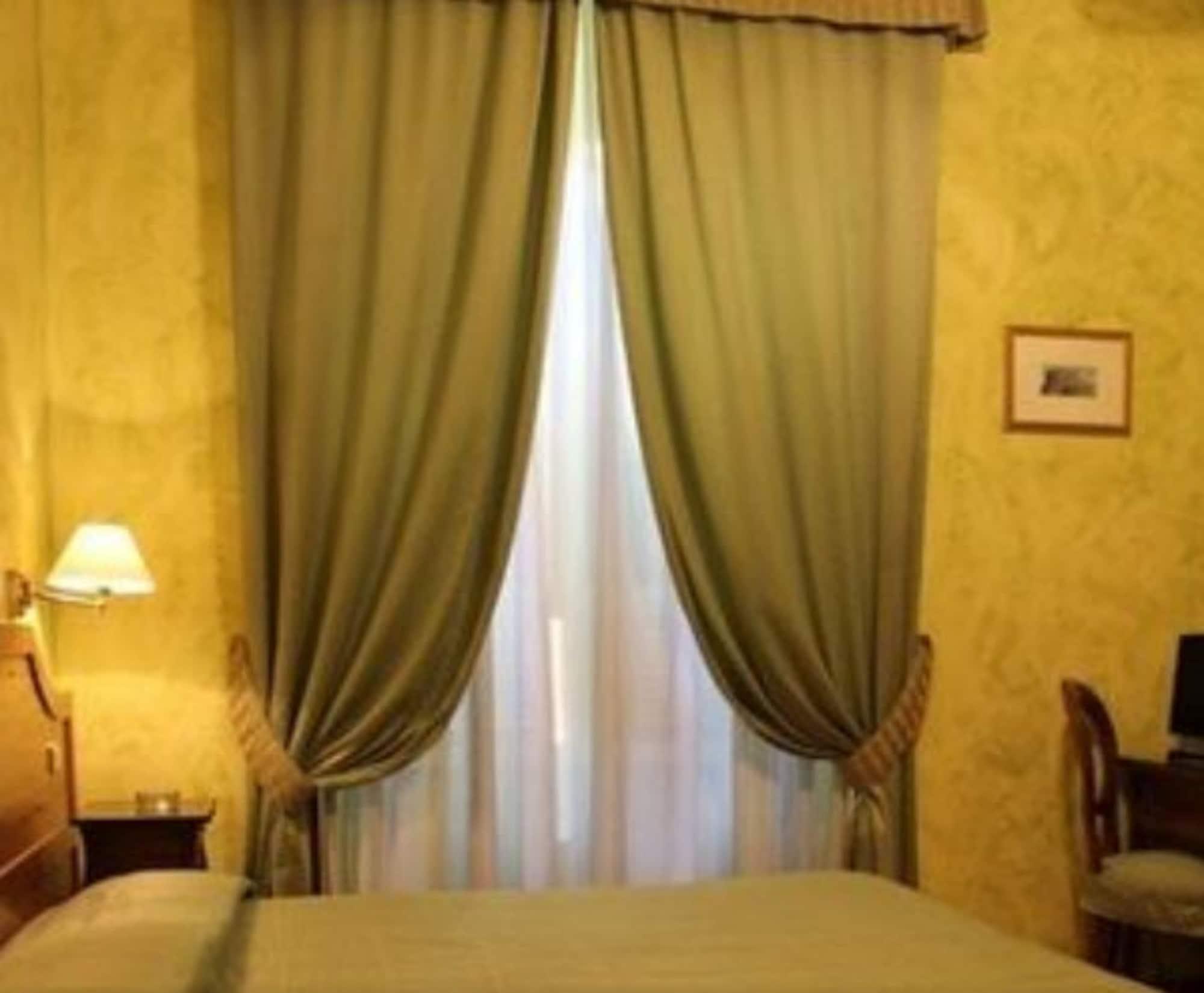 Hotel Fiori Рим Экстерьер фото