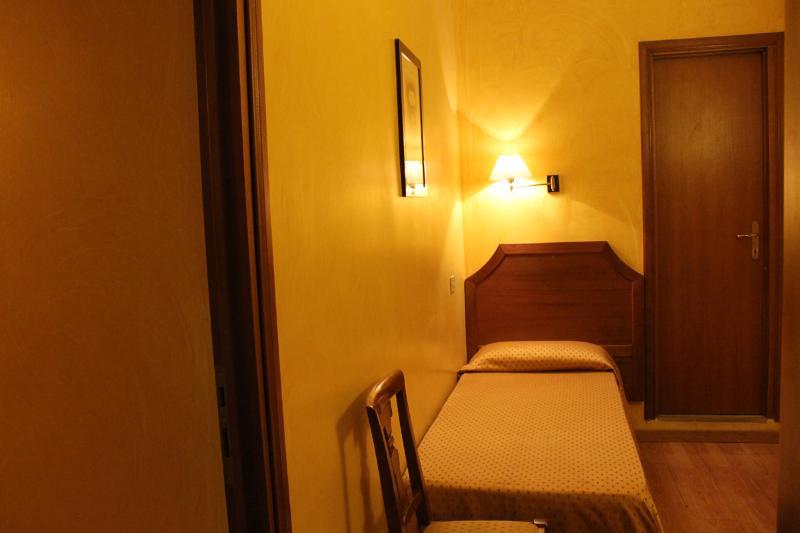 Hotel Fiori Рим Экстерьер фото