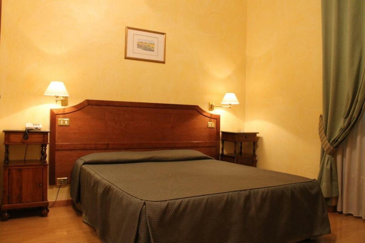 Hotel Fiori Рим Экстерьер фото